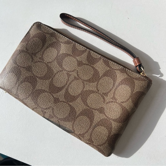 Coach Multicolor Signature Wristlet - Picture 3 of 7